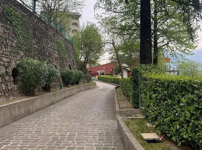 Timeless Con Piscina E Tennis 아파트호텔 발브로나